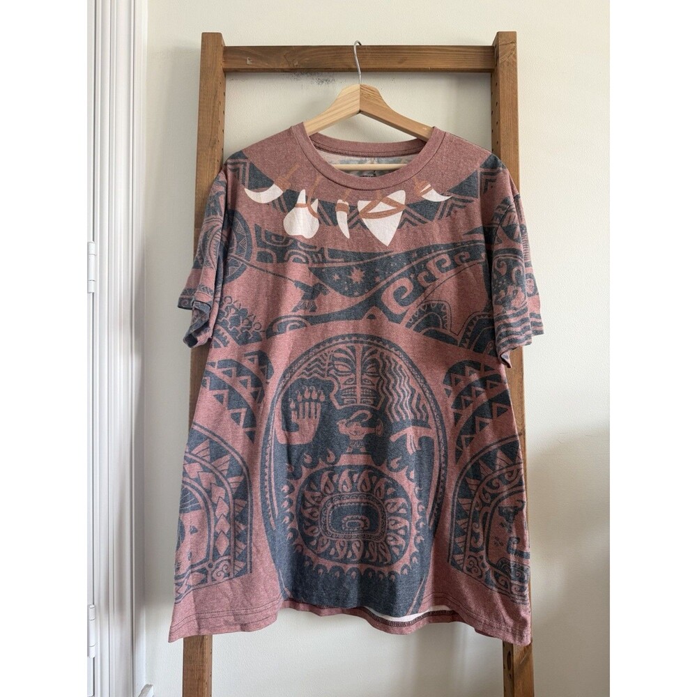 Disney Store Moana Maui All Over Print AOP T Shirt Men’s XL Tribal Graphic